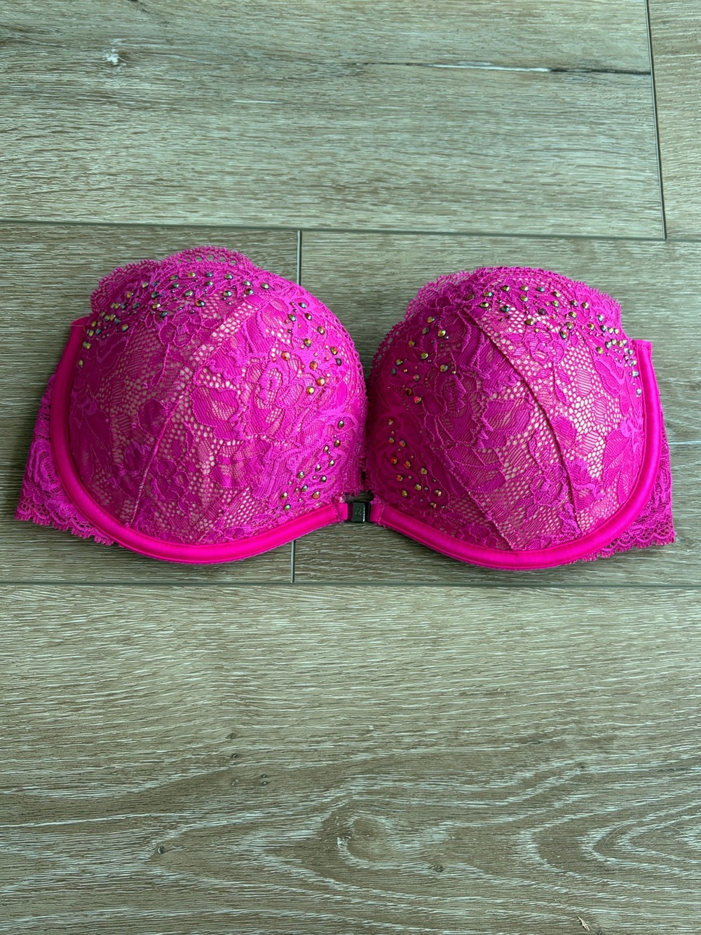 Victoria's Secret Hot Pink Lace Strapless Bra with Rhinestones sz. 32D